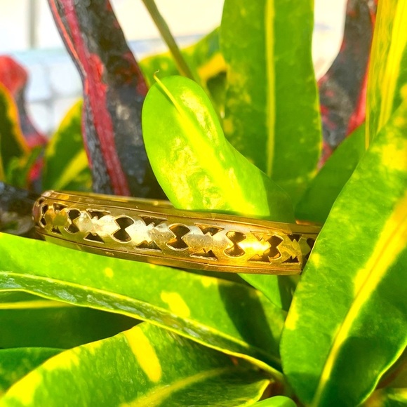 Jewelry - 70’s Vintage Gold Tinged Brass Alloy Cutout Bracelet